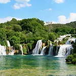 Claudia, Near Old Town, Free Parking Place * Zadar