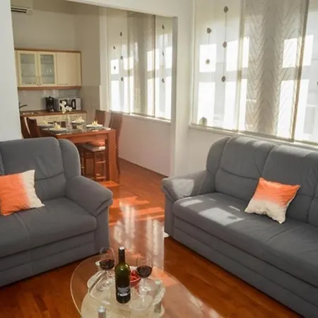 Claudia, Near Old Town, Free Parking Place Apartamento Zadar